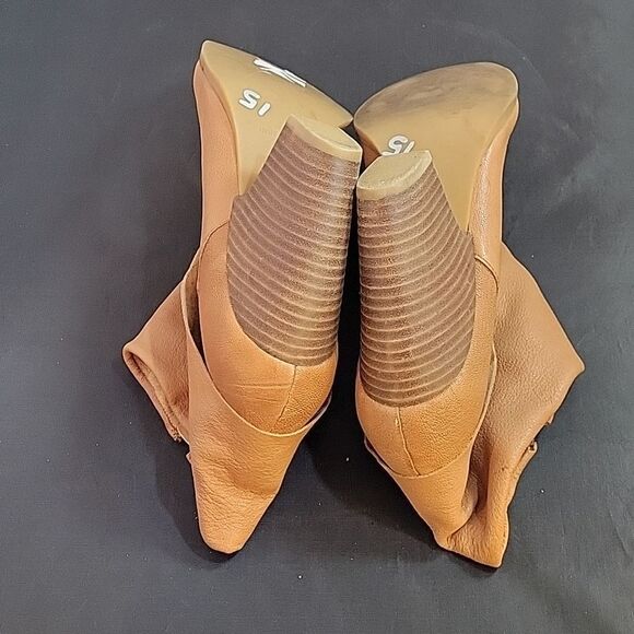 NINE WEST WOMEN"S POINTED TOE BLOCK HEEL SIDE ZIPPER CLOSURE ANKLE BOOT - Picture 11 of 13